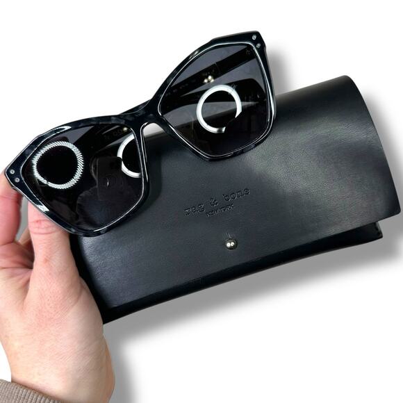rag & bone Accessories - Rag & Bone NWOT Black Pearl Grey Gradient Eyewear Sunglasses with Sunglass Case
